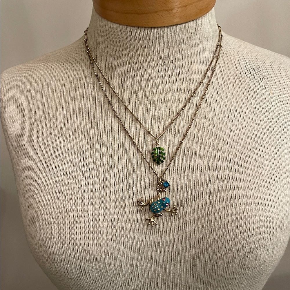 Betsey Johnson Enamel Tree Frog Double Row Necklace with Green Leaf Charm - Picture 4 of 16
